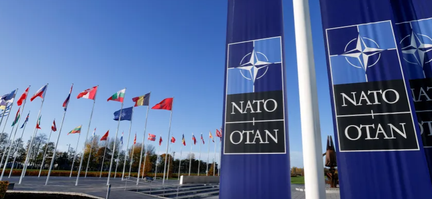 Um dos pontos centrais da cúpula é reforçar a defesa e dissuasão da OTAN, com destaque para a situação na Ucrânia.