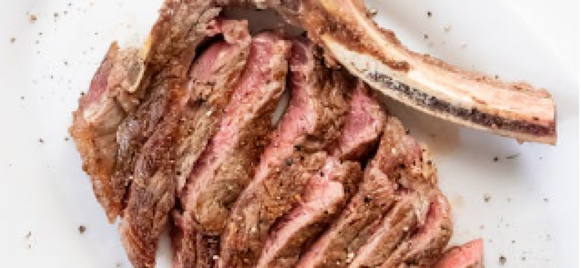 Ao utilizar diferentes temperos, você pode criar uma variedade de pratos, evitando que a carne fique monótona em suas refeições.
