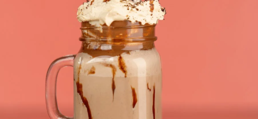 No entanto, é importante lembrar que o consumo de sobremesas doces e calóricas deve ser feito com moderação como parte de uma dieta equilibrada.