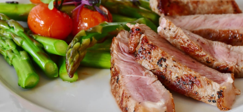 Os Benefícios da Carne e dos Legumes para uma Dieta Equilibrada