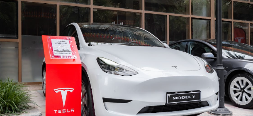 Tesla: A Revolução dos Carros Elétricos e a Liderança de Elon Musk