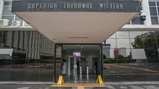 MP Militar pede expulsão de Bolsonaro e generais