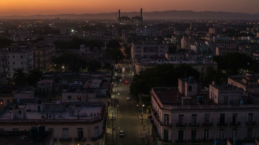 Cuba enfrenta colapso elétrico: 3,4 milhões afetados