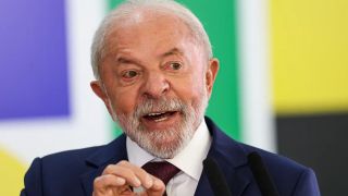 Lula propõe mandatos para ministros do STF e critica permanência prolongada